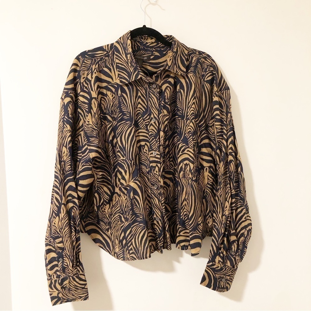 Banana Republic Women’s Heritage Expedition Zebra Button Down